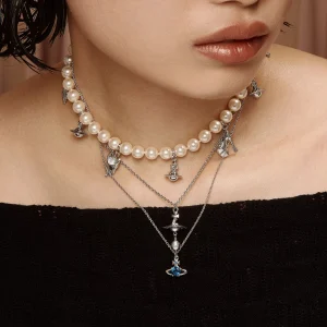 Vivienne Westwood Reina Pendant Necklace | Women Necklaces